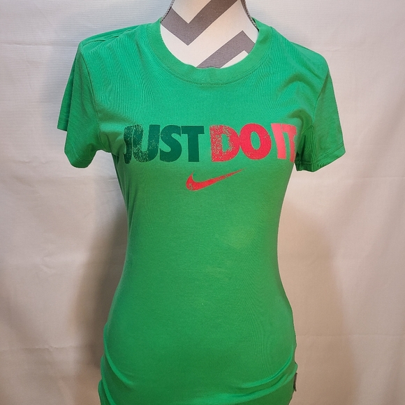 Nike Green Just Do It (XS) Graphic Tee - Picture 2 of 6